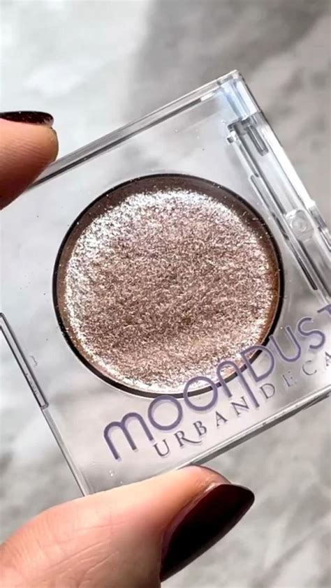 urban decay x eyeshadow|Urban Decay Moondust Eyeshadow Review: Are Single Pan。